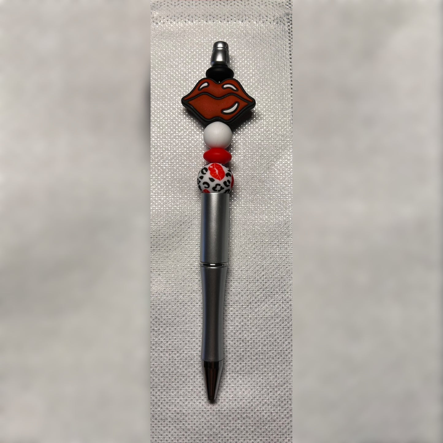 Kisses Custom Pen